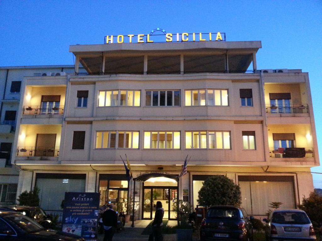 Hotel Sicilia إينّا المظهر الخارجي الصورة