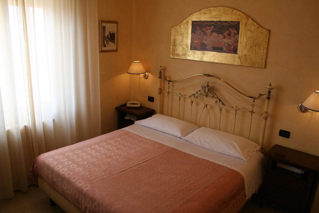 Hotel Sicilia إينّا الغرفة الصورة