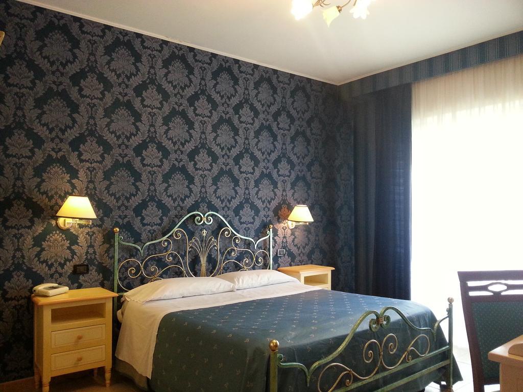 Hotel Sicilia إينّا الغرفة الصورة